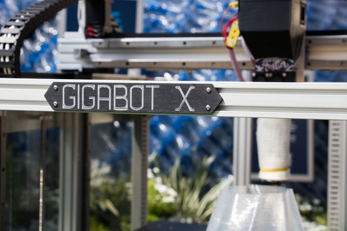 UNIDEMI团队确定的五项主要研究中有三项使用了Gigabot X系统(如图)来测试他们的材料。通过Kickstarter照片。