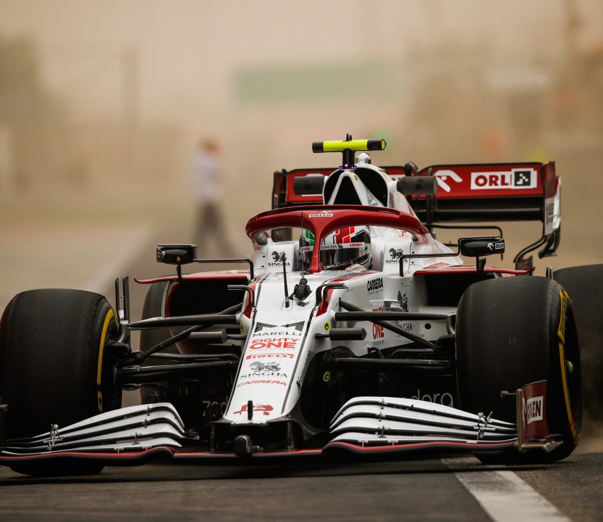阿尔法罗密欧的2021年F1赛车在季前测试。