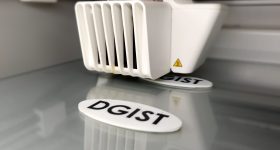 DGIST scientists have developed a novel, multi-directional pressure sensor using 3D printing technology that is low-cost and scalable to large-scale production of smart robotic systems. Photo via DGIST.