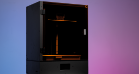 邮政的新Phenom Forge 3D打印机。通过地球图像。
