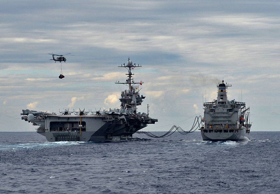 美国海军船只在海上。通过Facebook上的美国海军研究实验室照片
