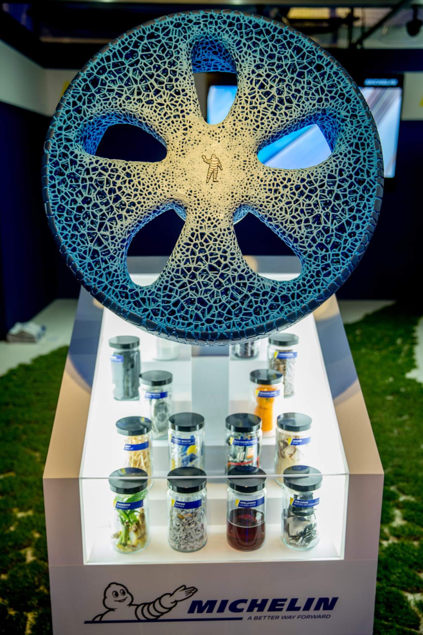 VISION轮胎，在蒙特利尔展出。照片通过Jimmy Hamelin / Michelin。