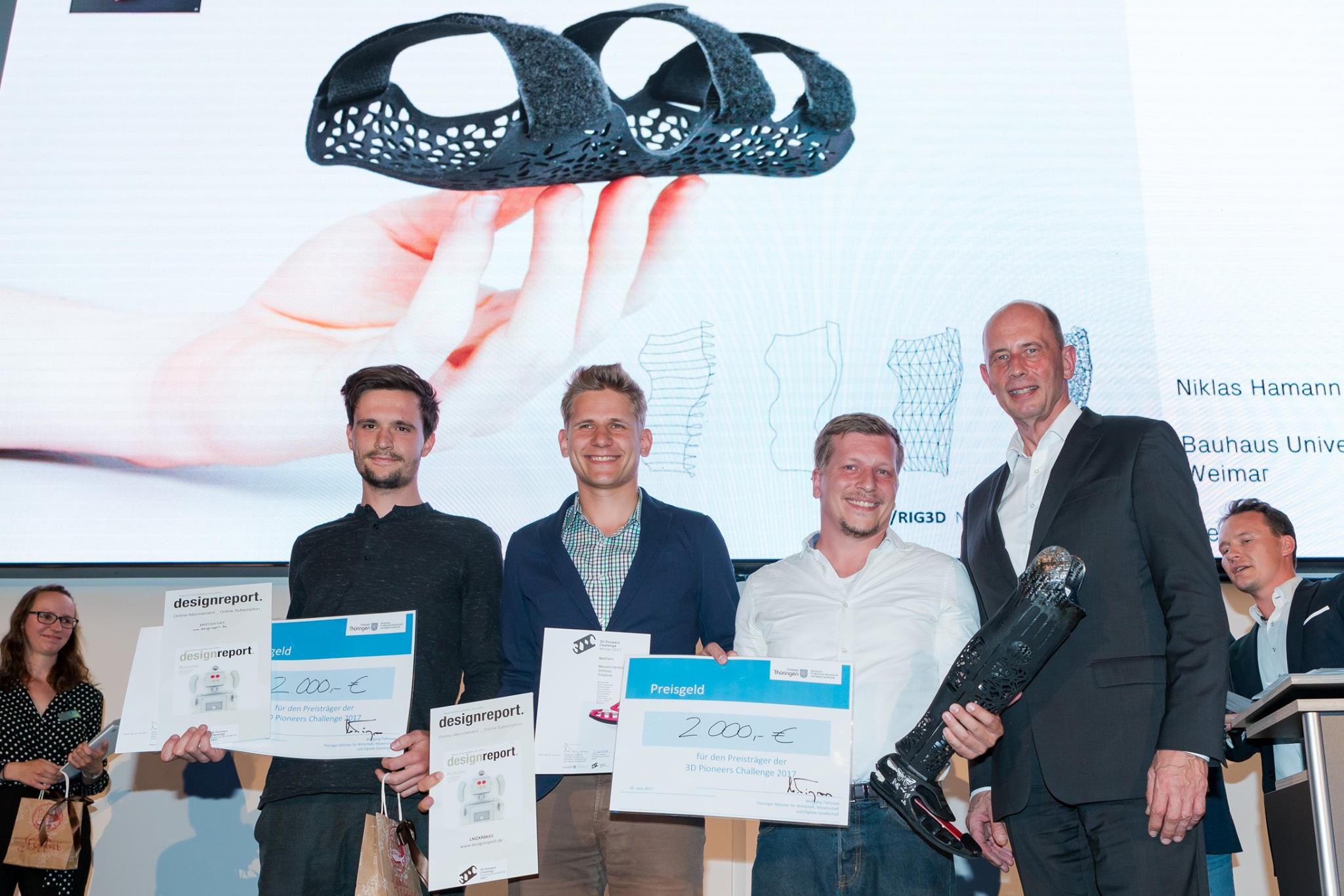 Winners of the MedTech category Mecuris and Niklas Haman. Photo via 3DPC.