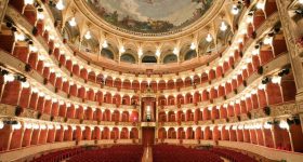 罗马歌剧院内的景色。西尔维亚·莱利摄