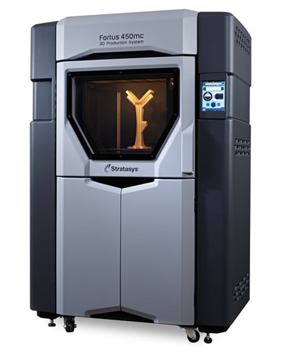 Stratasys Fortus 450mc 3D打印机。通过Stratasys公司形象。