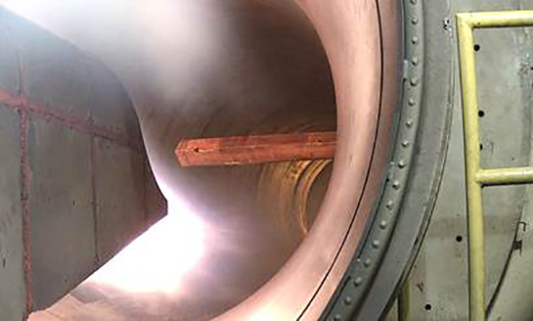 Aerojet Rocketdyne的新型双模式Ramjet/Scramjet在弗吉尼亚州汉普顿的NASA兰利研究中心的8英尺高温隧道中进行了测试。通过Aerojet Rocketdyne摄影。