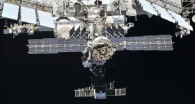 国际空间站外。图片来源:俄罗斯航天局/美国宇航局/特图hsc埃尔帕索。