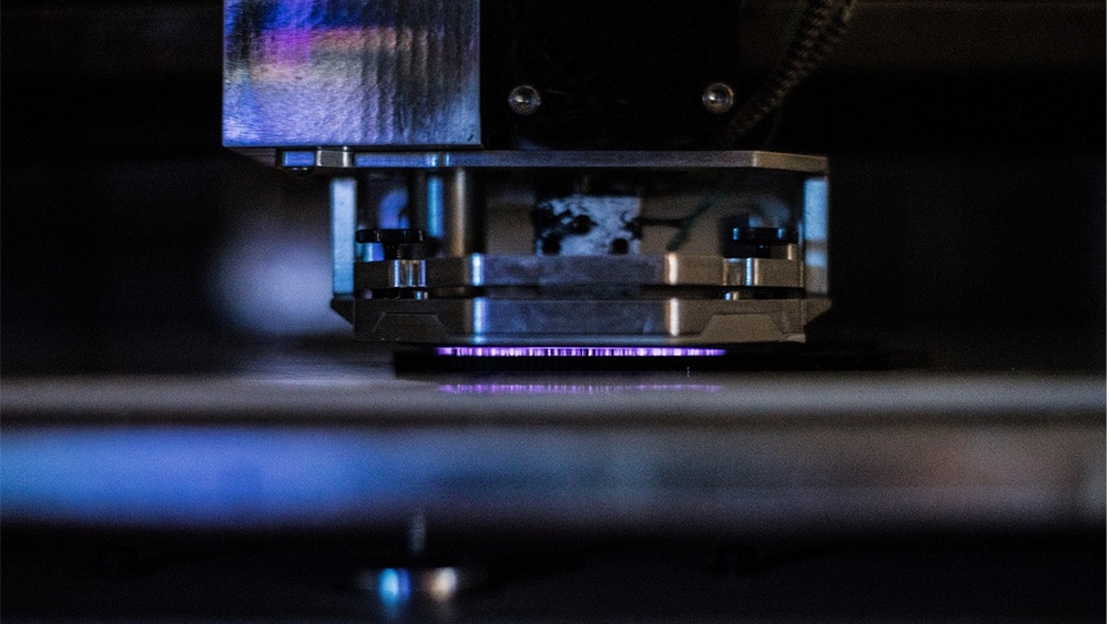 德克萨斯州A＆M和Essentium研究人员已经开发了该技术，可以更有效地焊接相邻的3D打印层，从而提高了最终产品的可靠性。通过德克萨斯A＆M的照片。
