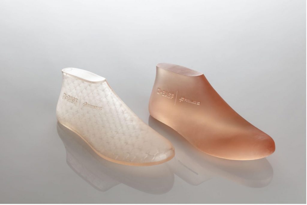 3D printed shoe last variants – hollow vs solid. Photo via BASF Forward AM