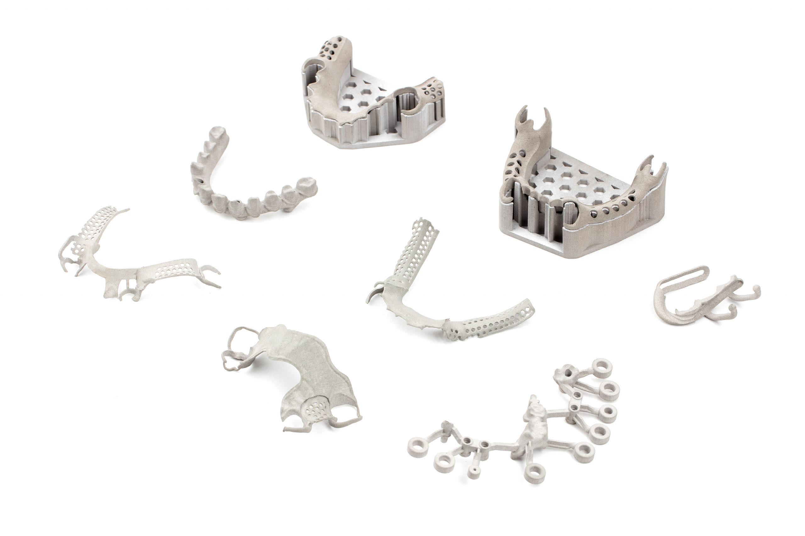 牙科应用3D打印铬钴在商店系统。通过“桌面运行状况”拍照。