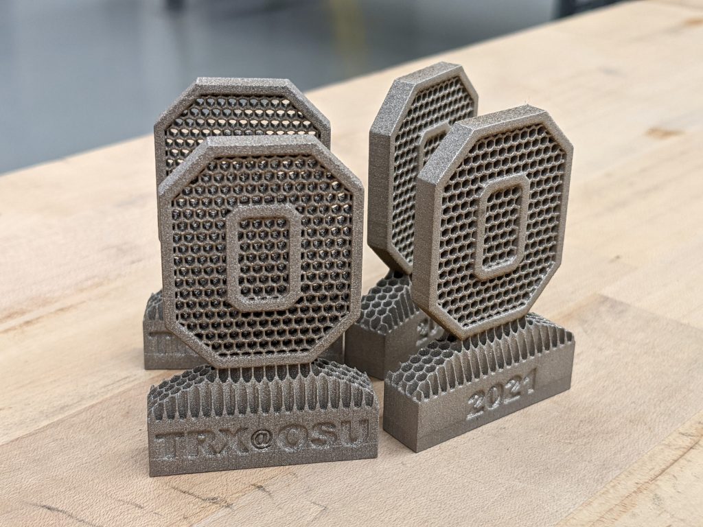 俄亥俄州立大学的徽标使用AddUp的FormUp 350机器进行3D打印。