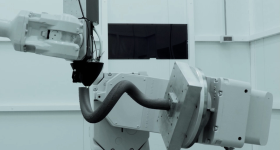 Meltio引擎机器人与螺纹护套的集成。Photo via Meltio.
