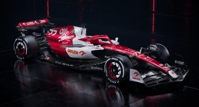 阿尔法罗密欧赛车Orlen 2022 Formula 1赛车。